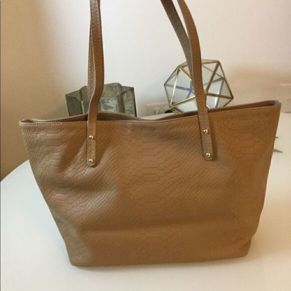 NWT GiGi New York, Sand python pebbled bag 16x10x4 - Picture 5 of 8